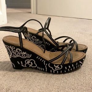 Fioni black and white wedge shoes